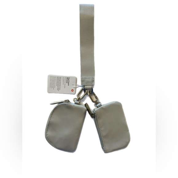 Lululemon Gray Dual Pouch Wristlet NWT - Picture 2 of 5